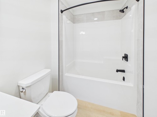 35 Sereno Lane, Fort Saskatchewan, AB - Indoor Photo Showing Bathroom