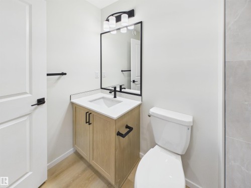 35 Sereno Lane, Fort Saskatchewan, AB - Indoor Photo Showing Bathroom