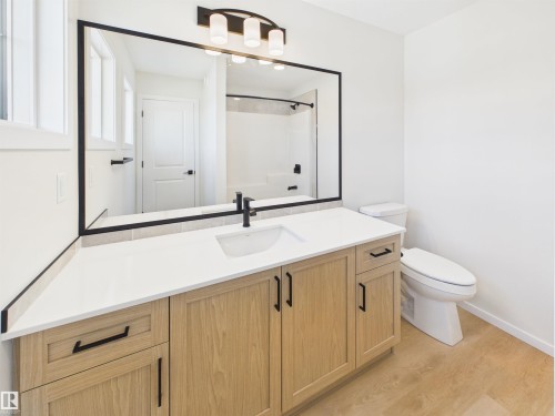 35 Sereno Lane, Fort Saskatchewan, AB - Indoor Photo Showing Bathroom