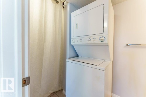 12 2505 42 Street, Edmonton, AB - Indoor Photo Showing Laundry Room