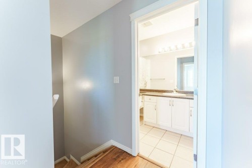 12 2505 42 Street, Edmonton, AB - Indoor