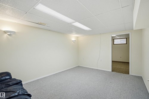 6820 98 Avenue, Edmonton, AB - Indoor
