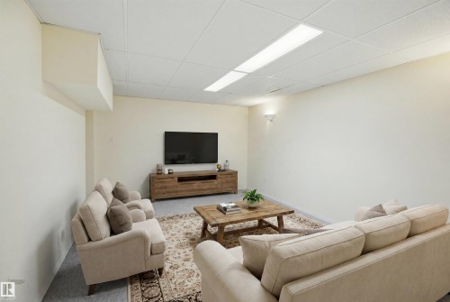 6820 98 Avenue, Edmonton, AB - Indoor