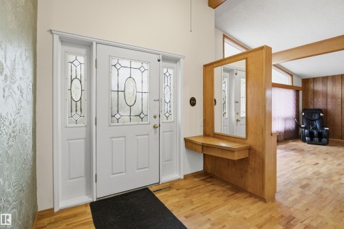 6820 98 Avenue, Edmonton, AB - Indoor Photo Showing Other Room