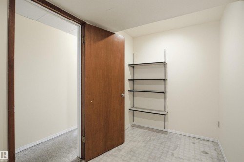 6820 98 Avenue, Edmonton, AB - Indoor Photo Showing Other Room