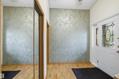 6820 98 Avenue, Edmonton, AB - Indoor Photo Showing Other Room