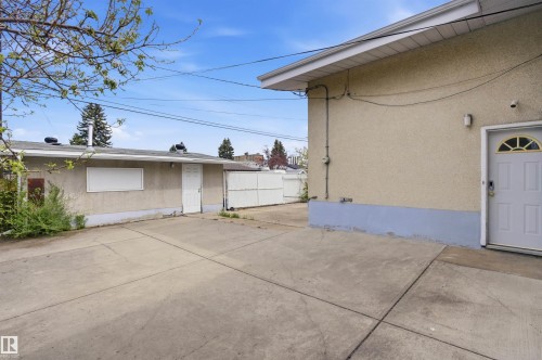 6820 98 Avenue, Edmonton, AB - Outdoor With Exterior