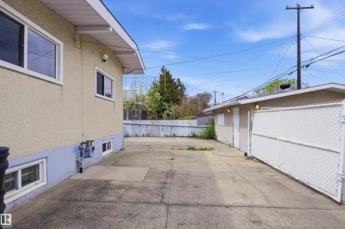 6820 98 Avenue, Edmonton, AB - Outdoor With Exterior