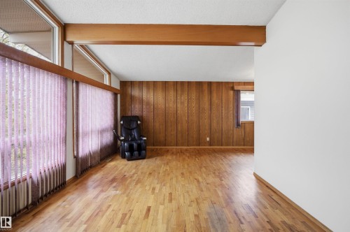 6820 98 Avenue, Edmonton, AB - Indoor Photo Showing Other Room