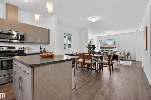 11904 45 Street, Edmonton, AB - Indoor Photo Showing Kitchen