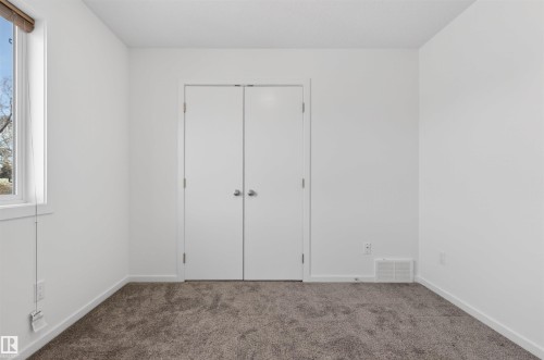 11904 45 Street, Edmonton, AB - Indoor Photo Showing Other Room