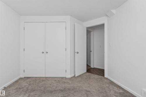 11904 45 Street, Edmonton, AB - Indoor Photo Showing Other Room