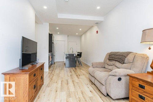 214 11503 76 Avenue, Edmonton, AB - Indoor Photo Showing Living Room