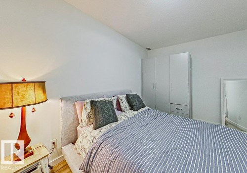 214 11503 76 Avenue, Edmonton, AB - Indoor Photo Showing Bedroom