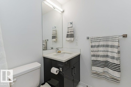 214 11503 76 Avenue, Edmonton, AB - Indoor Photo Showing Bathroom