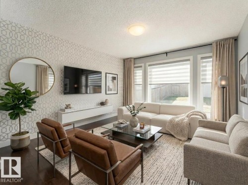 411 Watt Boulevard, Edmonton, AB - Indoor Photo Showing Living Room