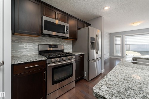 411 Watt Boulevard, Edmonton, AB - Indoor Photo Showing Kitchen With Double Sink