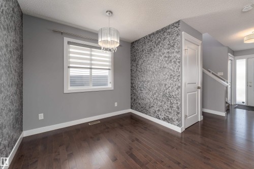 411 Watt Boulevard, Edmonton, AB - Indoor Photo Showing Other Room
