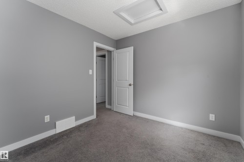 411 Watt Boulevard, Edmonton, AB - Indoor Photo Showing Other Room