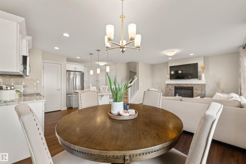 2256 Casey Crescent, Edmonton, AB - Indoor Photo Showing Dining Room