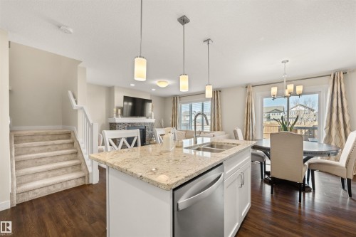 2256 Casey Crescent, Edmonton, AB - Indoor Photo Showing Kitchen With Double Sink With Upgraded Kitchen
