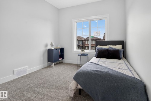 15728 9 Street, Edmonton, AB - Indoor Photo Showing Bedroom