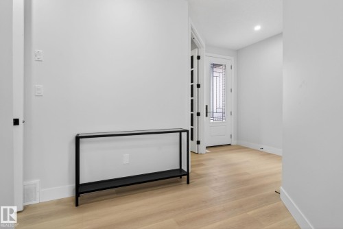 15728 9 Street, Edmonton, AB - Indoor Photo Showing Other Room