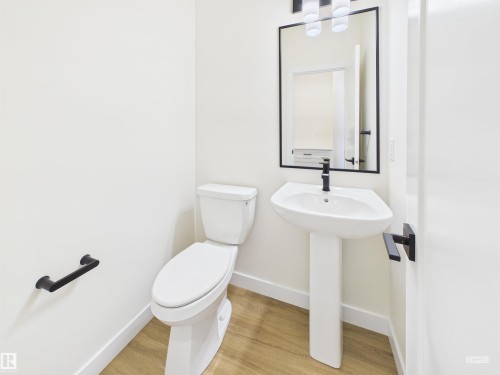 53 Sumac Close, Fort Saskatchewan, AB - Indoor Photo Showing Bathroom