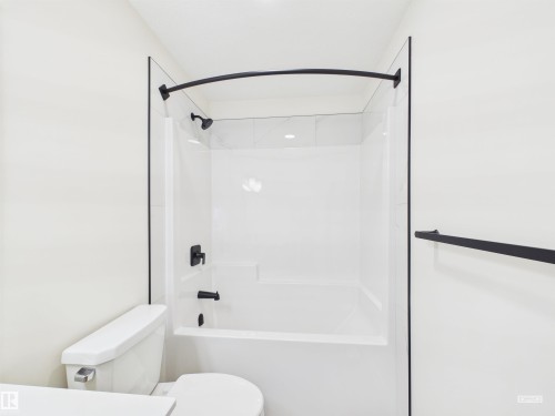53 Sumac Close, Fort Saskatchewan, AB - Indoor Photo Showing Bathroom