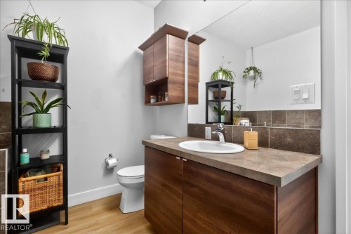 103 2590 Anderson Way, Edmonton, AB - Indoor Photo Showing Bathroom