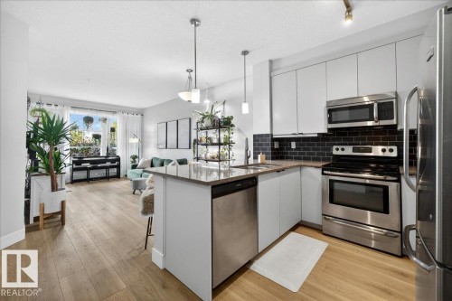 103 2590 Anderson Way, Edmonton, AB - Indoor Photo Showing Kitchen With Upgraded Kitchen