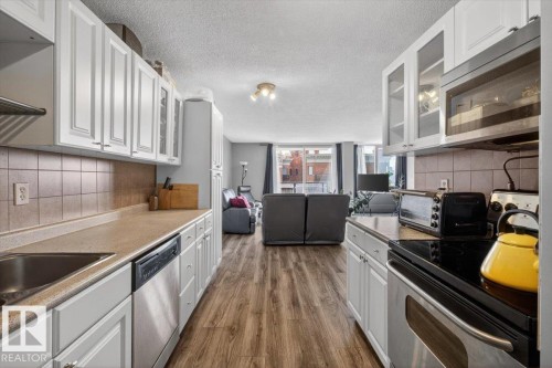 #405 10011 116 St Nw, Edmonton, AB - Indoor Photo Showing Kitchen