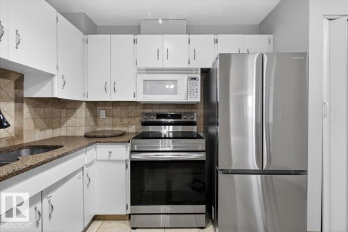 1066 Knottwood Road E, Edmonton, AB - Indoor Photo Showing Kitchen