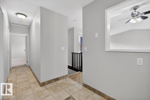1066 Knottwood Road E, Edmonton, AB - Indoor Photo Showing Other Room