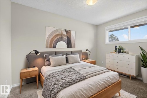 1066 Knottwood Road E, Edmonton, AB - Indoor Photo Showing Bedroom