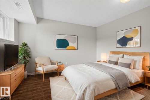 1066 Knottwood Road E, Edmonton, AB - Indoor Photo Showing Bedroom