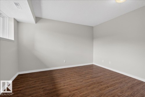 1066 Knottwood Road E, Edmonton, AB - Indoor Photo Showing Other Room