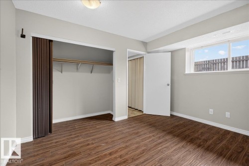 1066 Knottwood Road E, Edmonton, AB - Indoor Photo Showing Other Room
