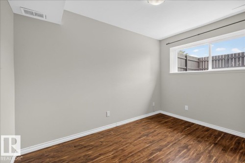 1066 Knottwood Road E, Edmonton, AB - Indoor Photo Showing Other Room