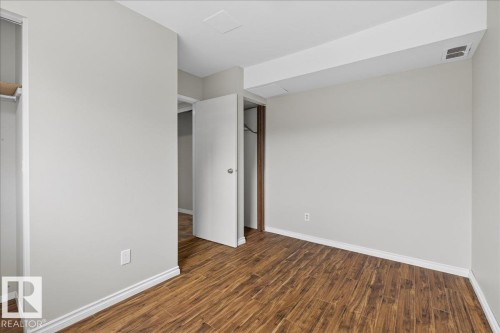 1066 Knottwood Road E, Edmonton, AB - Indoor Photo Showing Other Room