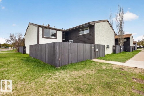 1066 Knottwood Road E, Edmonton, AB - Outdoor