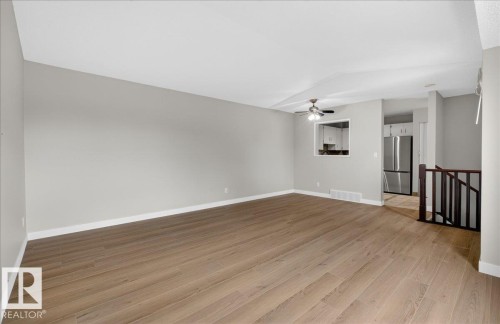 1066 Knottwood Road E, Edmonton, AB - Indoor Photo Showing Other Room