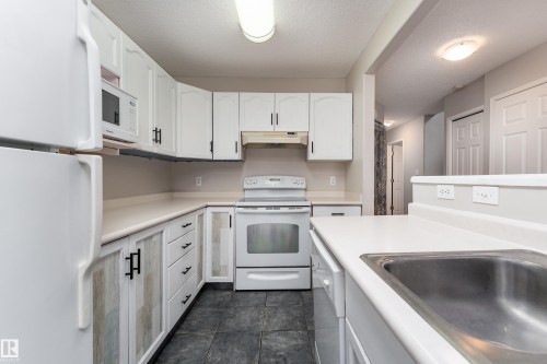 121 Bulyea Road, Edmonton, AB - Indoor Photo Showing Kitchen