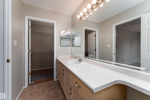 121 Bulyea Road, Edmonton, AB - Indoor Photo Showing Bathroom