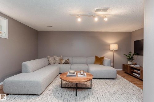 121 Bulyea Road, Edmonton, AB - Indoor Photo Showing Living Room