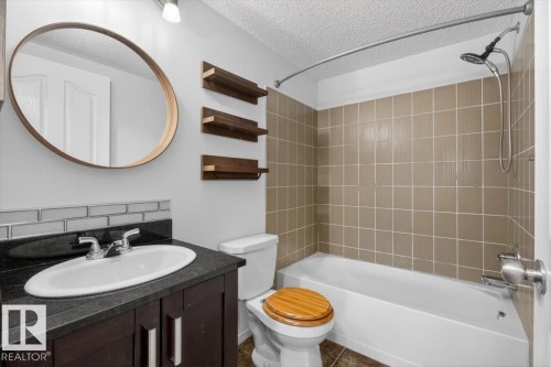 117 12035 22 Av, Edmonton, AB - Indoor Photo Showing Bathroom