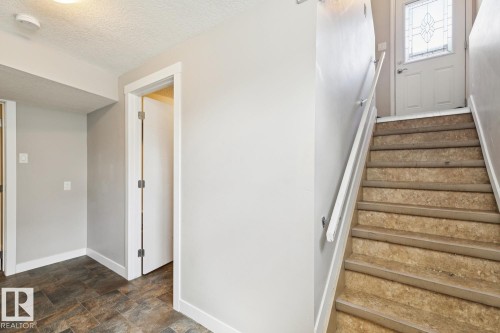 11451 48 Avenue, Edmonton, AB - Indoor Photo Showing Other Room