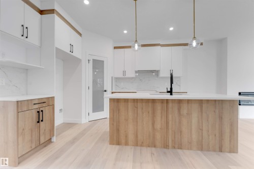 232 24 Street, Edmonton, AB - Indoor Photo Showing Kitchen