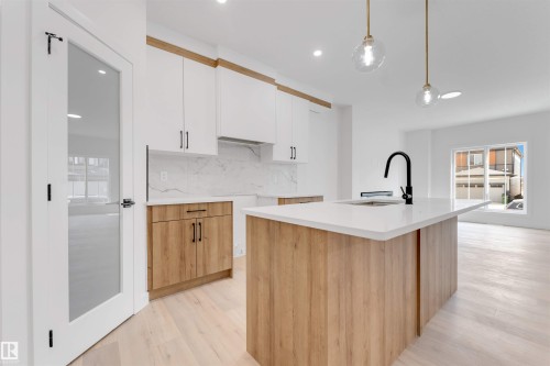 232 24 Street, Edmonton, AB - Indoor Photo Showing Kitchen