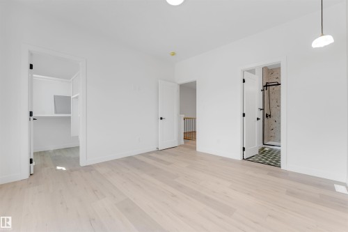 232 24 Street, Edmonton, AB - Indoor Photo Showing Other Room